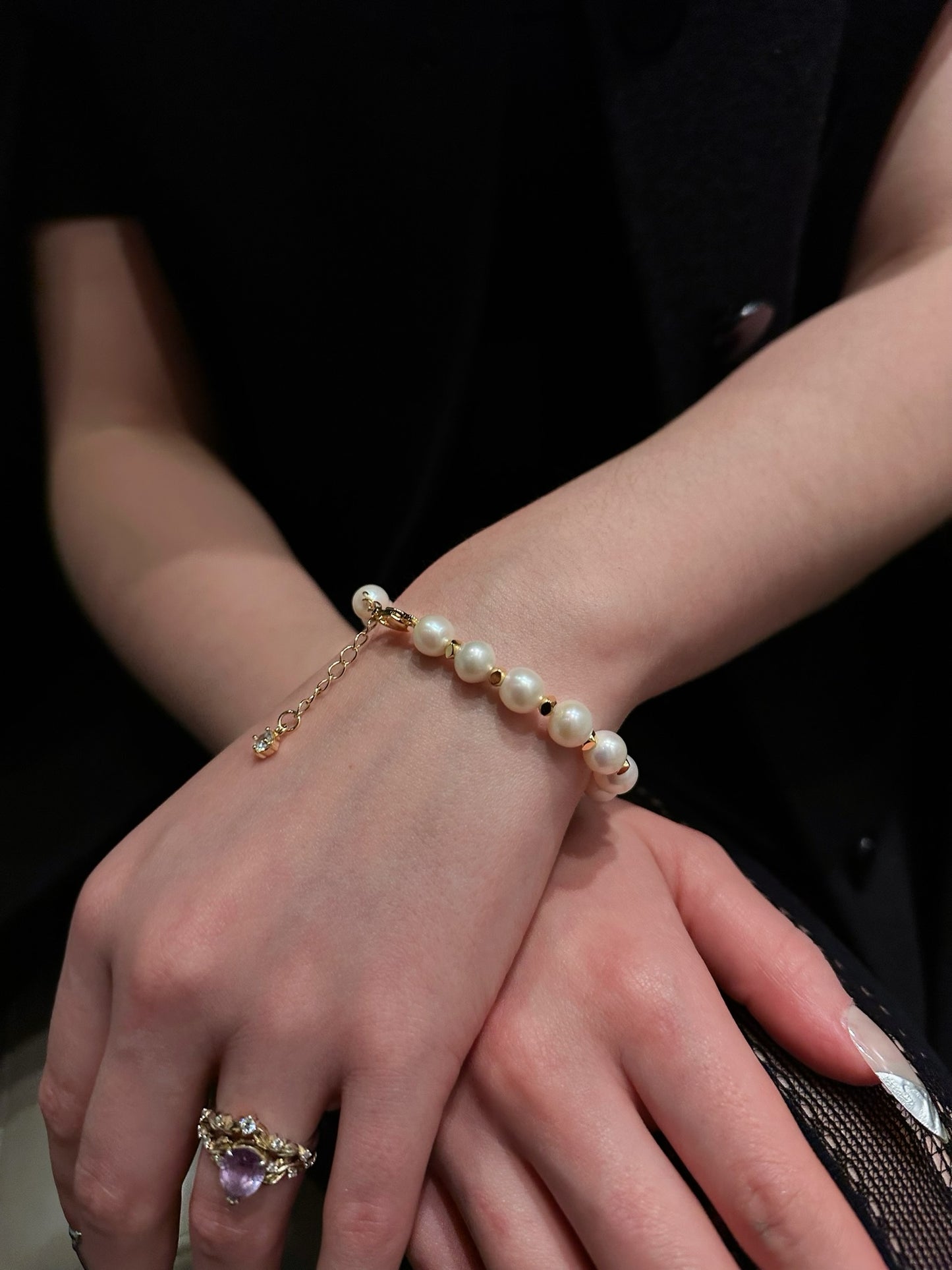 Classic Elegance Pearl Bracelet with Adjustable Gold Chain