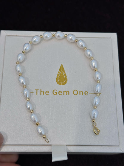 Elegant Freshwater Pearl Bracelet with Sterling Silver Accents